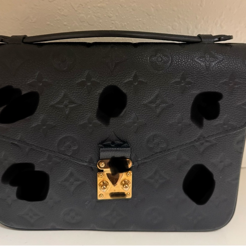 Black Leather crossbody - flash sale price is firm